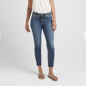 Suki Skinny Crop Silver Jeans. 28x26" inseam